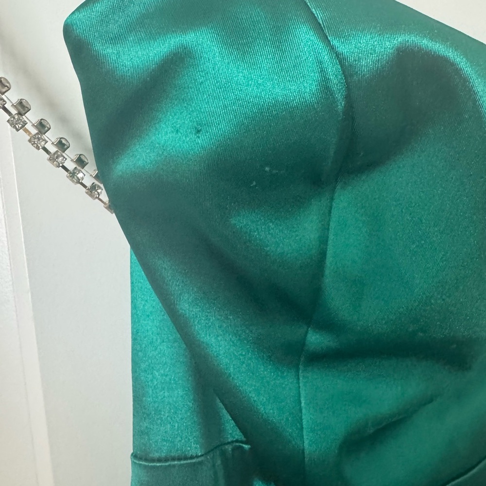 Nwt IEENA for Mac Duggal Satin Sleeveless Gown Color Emerald Green 10 (Defect) - Picture 8 of 13